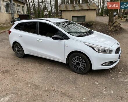 Белый Киа Сид, объемом двигателя 1.6 л и пробегом 238 тыс. км за 9900 $, фото 7 на Automoto.ua