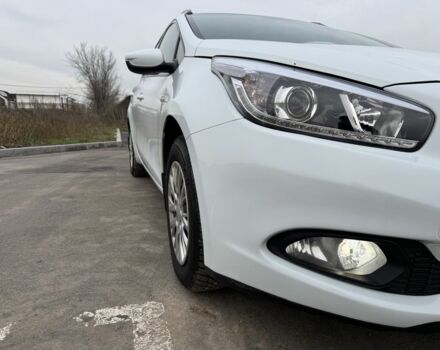 Білий Кіа Сід, об'ємом двигуна 1.6 л та пробігом 226 тис. км за 10500 $, фото 7 на Automoto.ua