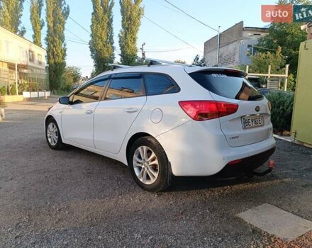 Белый Киа Сид, объемом двигателя 1.58 л и пробегом 240 тыс. км за 8700 $, фото 12 на Automoto.ua