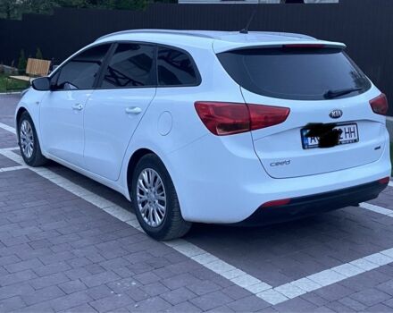 Белый Киа Сид, объемом двигателя 1.6 л и пробегом 200 тыс. км за 8100 $, фото 4 на Automoto.ua