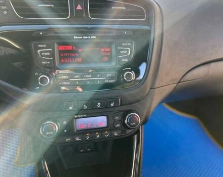 Білий Кіа Сід, об'ємом двигуна 1.6 л та пробігом 287 тис. км за 8600 $, фото 5 на Automoto.ua
