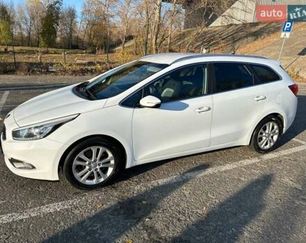 Білий Кіа Сід, об'ємом двигуна 1.6 л та пробігом 287 тис. км за 8600 $, фото 9 на Automoto.ua