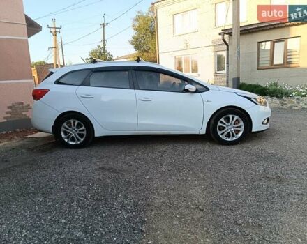 Белый Киа Сид, объемом двигателя 1.58 л и пробегом 240 тыс. км за 8700 $, фото 10 на Automoto.ua