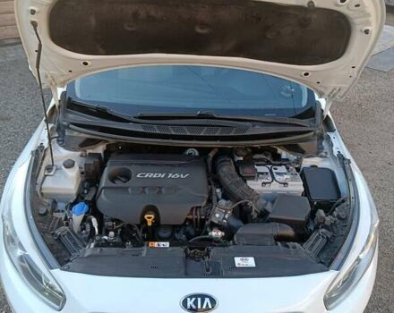 Белый Киа Сид, объемом двигателя 1.58 л и пробегом 240 тыс. км за 8700 $, фото 1 на Automoto.ua