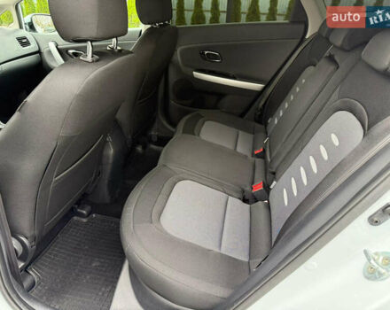 Білий Кіа Сід, об'ємом двигуна 1.6 л та пробігом 210 тис. км за 13500 $, фото 29 на Automoto.ua