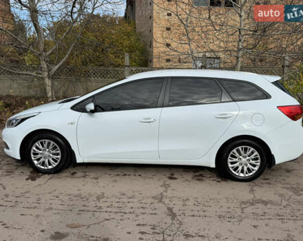 Кіа Сід 2015 у Прилуках на Automoto.ua Білий Кіа Сід, об'ємом двигуна 1.4 л та пробігом 233 тис. км за 6900 $, фото 6 на Automoto.ua