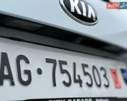 Білий Кіа Сід, об'ємом двигуна 1.6 л та пробігом 210 тис. км за 13500 $, фото 10 на Automoto.ua