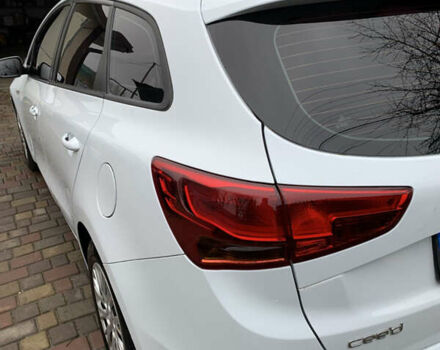 Білий Кіа Сід, об'ємом двигуна 1.6 л та пробігом 258 тис. км за 7800 $, фото 13 на Automoto.ua