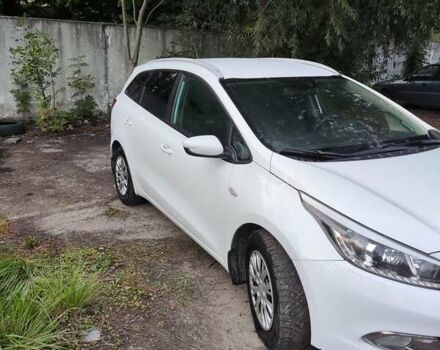 Белый Киа Сид, объемом двигателя 1.59 л и пробегом 209 тыс. км за 8300 $, фото 4 на Automoto.ua