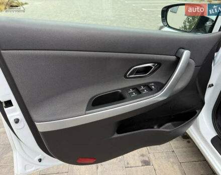 Білий Кіа Сід, об'ємом двигуна 1.6 л та пробігом 210 тис. км за 13500 $, фото 16 на Automoto.ua