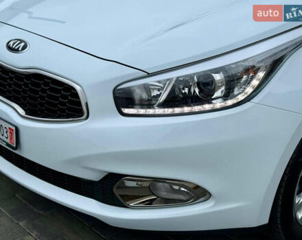 Білий Кіа Сід, об'ємом двигуна 1.6 л та пробігом 210 тис. км за 13500 $, фото 8 на Automoto.ua