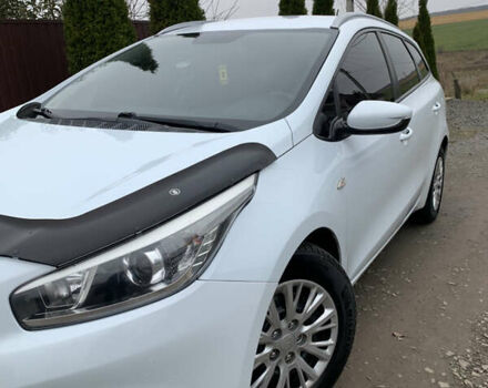 Білий Кіа Сід, об'ємом двигуна 1.6 л та пробігом 258 тис. км за 7800 $, фото 6 на Automoto.ua