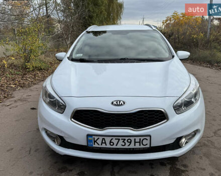 Кіа Сід 2015 у Прилуках на Automoto.ua Білий Кіа Сід, об'ємом двигуна 1.4 л та пробігом 233 тис. км за 6900 $, фото 1 на Automoto.ua