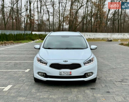 Білий Кіа Сід, об'ємом двигуна 1.6 л та пробігом 210 тис. км за 13500 $, фото 1 на Automoto.ua