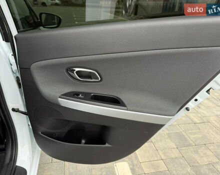 Білий Кіа Сід, об'ємом двигуна 1.6 л та пробігом 210 тис. км за 13500 $, фото 30 на Automoto.ua