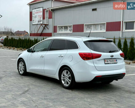 Білий Кіа Сід, об'ємом двигуна 1.6 л та пробігом 210 тис. км за 13500 $, фото 6 на Automoto.ua