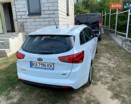 Белый Киа Сид, объемом двигателя 1.4 л и пробегом 240 тыс. км за 11500 $, фото 3 на Automoto.ua