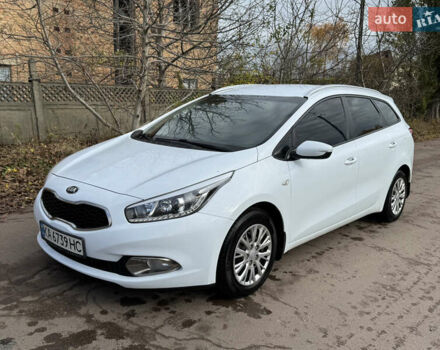 Кіа Сід 2015 у Прилуках на Automoto.ua Білий Кіа Сід, об'ємом двигуна 1.4 л та пробігом 233 тис. км за 6900 $, фото 7 на Automoto.ua