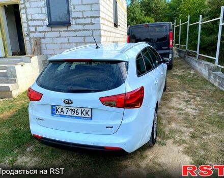 Белый Киа Сид, объемом двигателя 1.4 л и пробегом 230 тыс. км за 13000 $, фото 3 на Automoto.ua