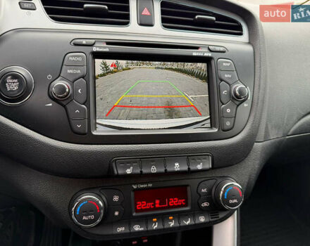 Білий Кіа Сід, об'ємом двигуна 1.6 л та пробігом 210 тис. км за 13500 $, фото 26 на Automoto.ua