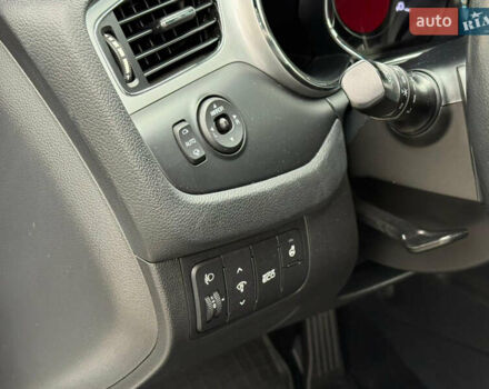 Білий Кіа Сід, об'ємом двигуна 1.6 л та пробігом 210 тис. км за 13500 $, фото 18 на Automoto.ua