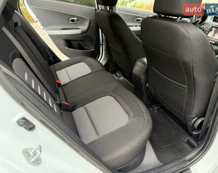 Білий Кіа Сід, об'ємом двигуна 1.6 л та пробігом 210 тис. км за 13500 $, фото 31 на Automoto.ua