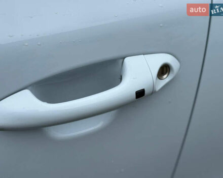 Білий Кіа Сід, об'ємом двигуна 1.6 л та пробігом 210 тис. км за 13500 $, фото 9 на Automoto.ua