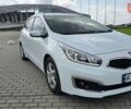 Белый Киа Сид, объемом двигателя 1.4 л и пробегом 196 тыс. км за 9400 $, фото 6 на Automoto.ua