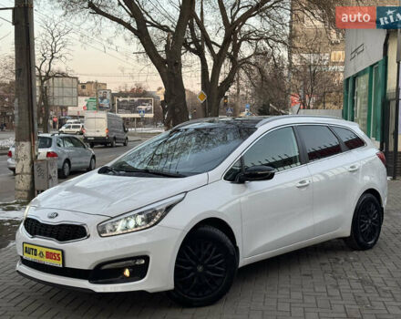 Белый Киа Сид, объемом двигателя 1.59 л и пробегом 19 тыс. км за 13300 $, фото 8 на Automoto.ua