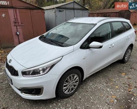 Кіа Сід 2016 у Дніпро (Дніпропетровську) на Automoto.ua Білий Кіа Сід, об'ємом двигуна 1.58 л та пробігом 197 тис. км за 8500 $, фото 1 на Automoto.ua
