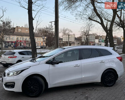 Белый Киа Сид, объемом двигателя 1.59 л и пробегом 19 тыс. км за 13300 $, фото 9 на Automoto.ua