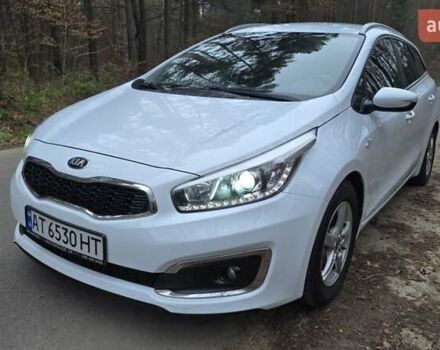 Белый Киа Сид, объемом двигателя 1.4 л и пробегом 198 тыс. км за 8500 $, фото 5 на Automoto.ua