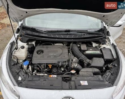 Кіа Сід 2016 у Дніпро (Дніпропетровську) на Automoto.ua Білий Кіа Сід, об'ємом двигуна 1.58 л та пробігом 197 тис. км за 8500 $, фото 12 на Automoto.ua