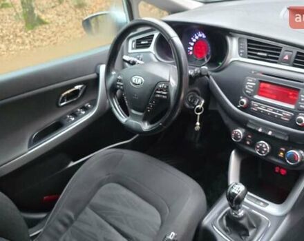 Белый Киа Сид, объемом двигателя 1.4 л и пробегом 198 тыс. км за 8500 $, фото 9 на Automoto.ua