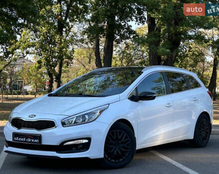Белый Киа Сид, объемом двигателя 1.59 л и пробегом 28 тыс. км за 12699 $, фото 1 на Automoto.ua