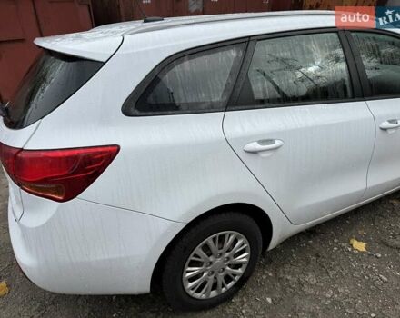 Кіа Сід 2016 у Дніпро (Дніпропетровську) на Automoto.ua Білий Кіа Сід, об'ємом двигуна 1.58 л та пробігом 197 тис. км за 8500 $, фото 4 на Automoto.ua