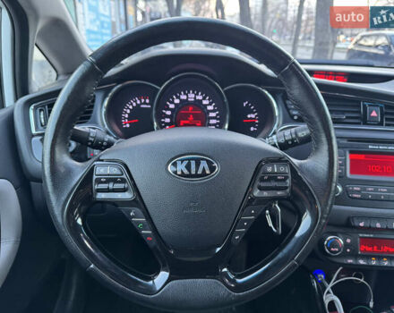 Белый Киа Сид, объемом двигателя 1.59 л и пробегом 19 тыс. км за 13300 $, фото 30 на Automoto.ua