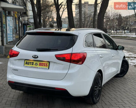 Белый Киа Сид, объемом двигателя 1.59 л и пробегом 19 тыс. км за 13300 $, фото 12 на Automoto.ua