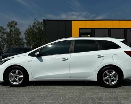 Белый Киа Сид, объемом двигателя 1.4 л и пробегом 204 тыс. км за 9234 $, фото 3 на Automoto.ua