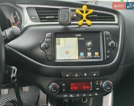 Белый Киа Сид, объемом двигателя 1.6 л и пробегом 237 тыс. км за 11100 $, фото 15 на Automoto.ua