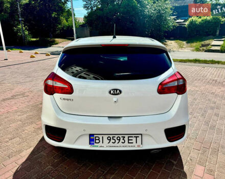 Белый Киа Сид, объемом двигателя 1.59 л и пробегом 52 тыс. км за 15000 $, фото 1 на Automoto.ua