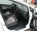 Белый Киа Сид, объемом двигателя 1.6 л и пробегом 160 тыс. км за 11600 $, фото 6 на Automoto.ua