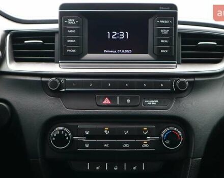 Белый Киа Сид, объемом двигателя 1.37 л и пробегом 33 тыс. км за 15432 $, фото 18 на Automoto.ua