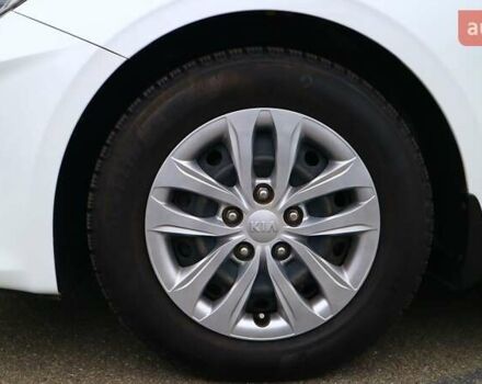 Белый Киа Сид, объемом двигателя 1.37 л и пробегом 33 тыс. км за 15432 $, фото 10 на Automoto.ua