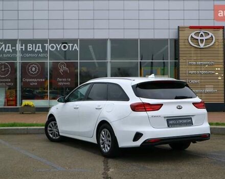 Белый Киа Сид, объемом двигателя 1.37 л и пробегом 33 тыс. км за 15432 $, фото 1 на Automoto.ua