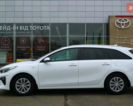 Белый Киа Сид, объемом двигателя 1.37 л и пробегом 33 тыс. км за 15432 $, фото 2 на Automoto.ua