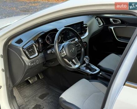 Білий Кіа Сід, об'ємом двигуна 1.6 л та пробігом 83 тис. км за 17200 $, фото 18 на Automoto.ua