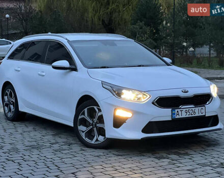 Белый Киа Сид, объемом двигателя 1.6 л и пробегом 240 тыс. км за 16800 $, фото 1 на Automoto.ua