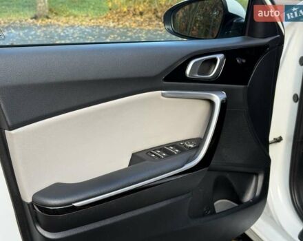 Білий Кіа Сід, об'ємом двигуна 1.6 л та пробігом 83 тис. км за 17200 $, фото 19 на Automoto.ua