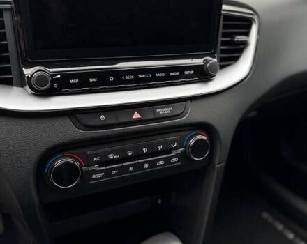 Белый Киа Сид, объемом двигателя 1.58 л и пробегом 58 тыс. км за 17799 $, фото 16 на Automoto.ua